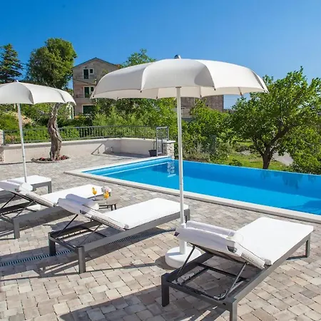 Villa Roko *